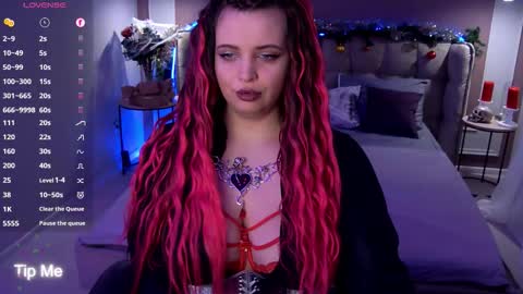 Maya Mils online show from 12-23-25, 01:25