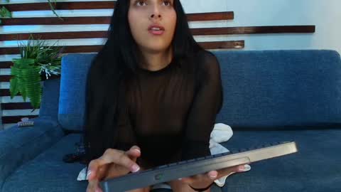 maya_velvet online show from 09-23-25, 08:45