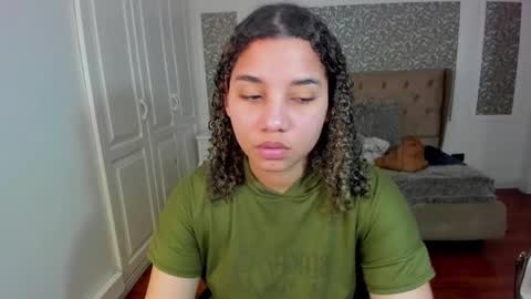 Snapshot of mayaa_ross chatting on 10-08-25, 02:20 Maya online show from 10-08-25, 02:20