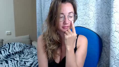 Maya online show from 10-24-25, 04:53