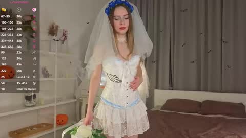 My name is Kara  online show from 10-31-25, 08:43