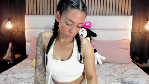 Nicolle Ruselle   Hello my lovely  schedule for great fun from  630 am and end 800 pm Colombian time I wait for you online show from 01-27-25, 11:22