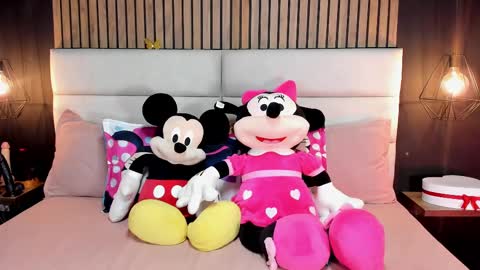 Nicolle Ruselle   Hello my lovely  schedule for great fun from  630 am and end 800 pm Colombian time I wait for you online show from 02-22-25, 06:30