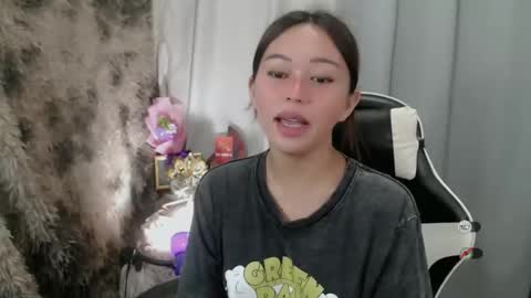 Snapshot of mayasally_ chatting on 12-18-25, 09:59 mayasally_ online show from 12-18-25, 09:59