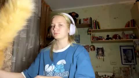 Lola online show from 10-03-25, 04:15