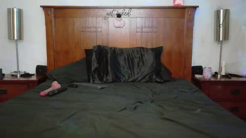 maybeyourgirlnextdoor online show from 01-16-26, 04:27