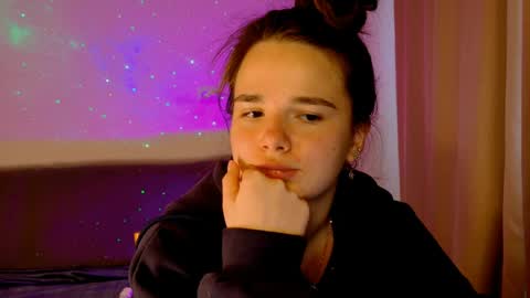 Snapshot of maybloom_ chatting on 05-11-26, 02:45 maybloom_ online show from 05-11-26, 02:45