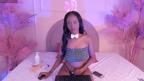 Snapshot of mayevanss chatting on 10-11-25, 04:01 mayevanss online show from 10-11-25, 04:01