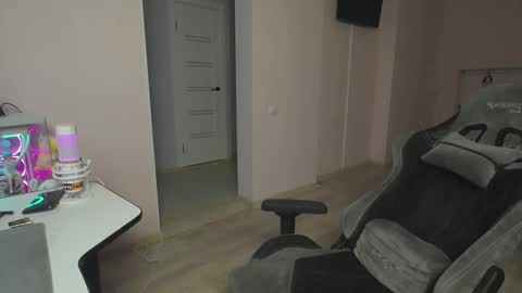 Slava and Alextatto online show from 01-19-26, 05:55