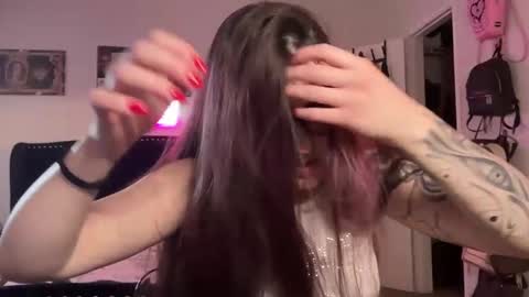 Snapshot of mayhem4ever chatting on 10-03-25, 08:06 mayhem online show from 10-03-25, 08:06