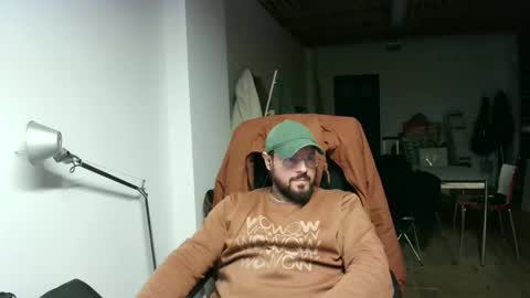 Snapshot of maythe4bwu chatting on 01-21-25, 01:11 maythe4bwu online show from 01-21-25, 01:11