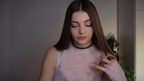 Snapshot of mayttease chatting on 11-16-25, 05:02 mayttease online show from 11-16-25, 05:02