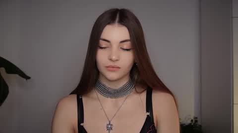 Snapshot of mayttease chatting on 11-18-25, 04:39 mayttease online show from 11-18-25, 04:39