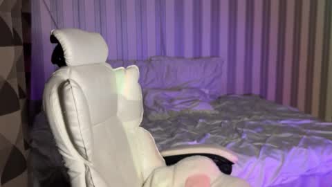 Snapshot of mayvi_cold chatting on 10-12-25, 06:18 mayvi_cold online show from 10-12-25, 06:18