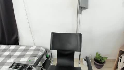 mazikeen_18 online show from 03-01-25, 04:44