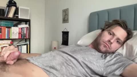 Snapshot of mbnc chatting on 12-18-24, 06:57 lol online show from 12-18-24, 06:57