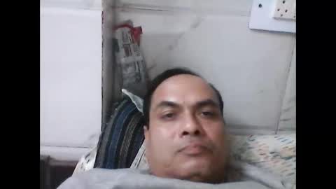 Snapshot of mcaraj2 chatting on 11-23-25, 11:21 mcaraj2 online show from 11-23-25, 11:21