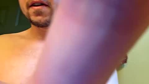 Snapshot of mclovinmackay chatting on 11-23-25, 08:30 mclovinmackay online show from 11-23-25, 08:30