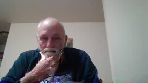 mdane99 online show from 12-17-24, 03:17