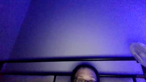 Snapshot of me18769 chatting on 10-23-25, 12:04 daddy69 online show from 10-23-25, 12:04