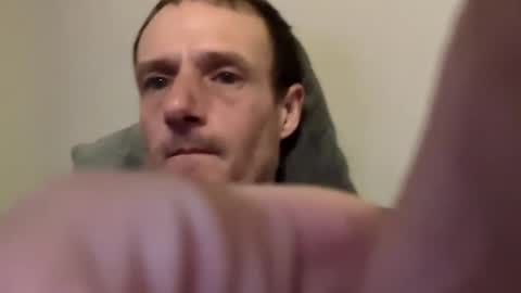 Snapshot of meanfinger chatting on 04-08-26, 03:39 Jizzy online show from 04-08-26, 03:39