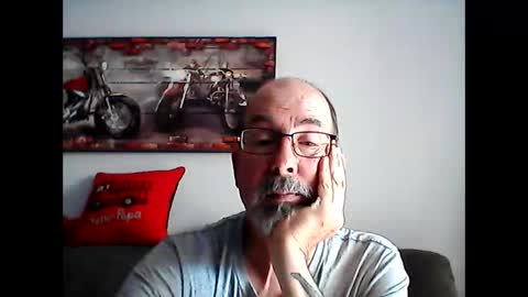 me at home online show from 05-10-26, 12:32
