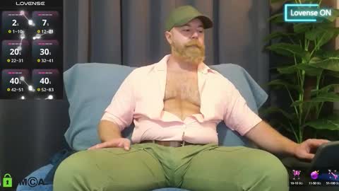 Snapshot of meaty_roll chatting on 09-30-25, 05:07 Meaty Roll online show from 09-30-25, 05:07