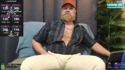 Snapshot of meaty_roll chatting on 10-03-25, 03:14 Meaty Roll online show from 10-03-25, 03:14