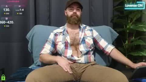 Snapshot of meaty_roll chatting on 11-14-25, 02:32 Meaty Roll online show from 11-14-25, 02:32