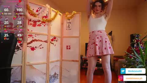 Snapshot of medelainexx chatting on 01-16-26, 12:31 Milena online show from 01-16-26, 12:31