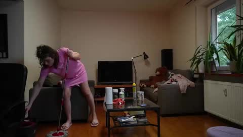 Snapshot of medelainexx chatting on 02-13-26, 12:12 Milena online show from 02-13-26, 12:12