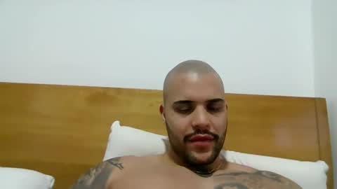 Snapshot of medellindrak chatting on 01-14-25, 11:27 filippoae online show from 01-14-25, 11:27