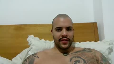 Snapshot of medellindrak chatting on 01-26-25, 11:29 filippoae online show from 01-26-25, 11:29