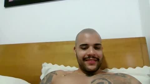 Snapshot of medellindrak chatting on 02-09-25, 09:17 filippoae online show from 02-09-25, 09:17