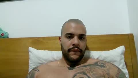 Snapshot of medellindrak chatting on 02-15-25, 11:36 filippoae online show from 02-15-25, 11:36