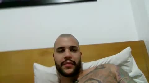 Snapshot of medellindrak chatting on 02-24-25, 01:13 filippoae online show from 02-24-25, 01:13