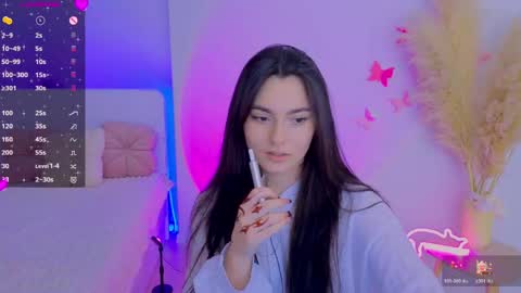 Snapshot of medina_andress chatting on 04-13-26, 09:09 Dina online show from 04-13-26, 09:09