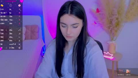 Snapshot of medina_andress chatting on 04-14-26, 08:59 Dina online show from 04-14-26, 08:59
