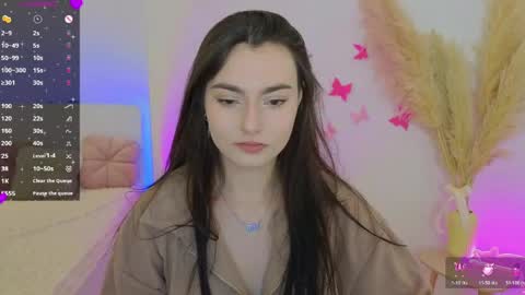 Snapshot of medina_andress chatting on 05-15-26, 09:00 Dina online show from 05-15-26, 09:00