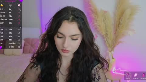 Snapshot of medina_andress chatting on 05-20-26, 09:10 Dina online show from 05-20-26, 09:10