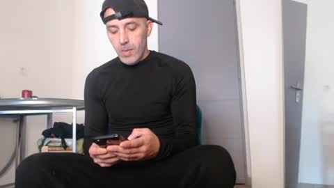 Snapshot of meditmtc chatting on 01-16-25, 11:15 Meditmtc online show from 01-16-25, 11:15