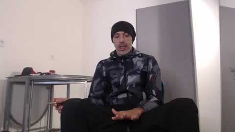 Snapshot of meditmtc chatting on 01-19-25, 10:50 Meditmtc online show from 01-19-25, 10:50