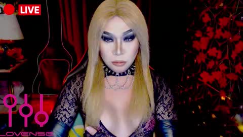 Snapshot of medusaprey chatting on 11-18-25, 07:07 THE QUEEN ALPHA Queen Medusa Prey online show from 11-18-25, 07:07