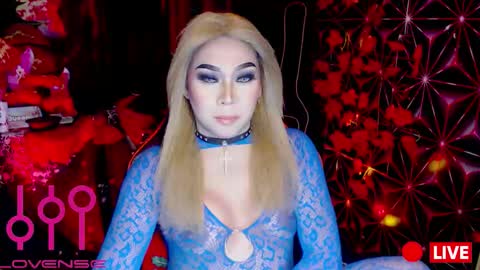 Snapshot of medusaprey chatting on 12-20-25, 05:42 THE QUEEN ALPHA Queen Medusa Prey online show from 12-20-25, 05:42