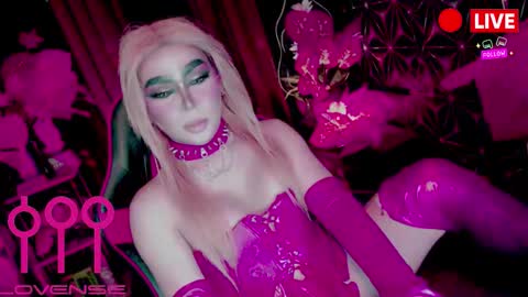 THE QUEEN ALPHA   Queen Medusa Prey online show from 03-21-26, 11:19