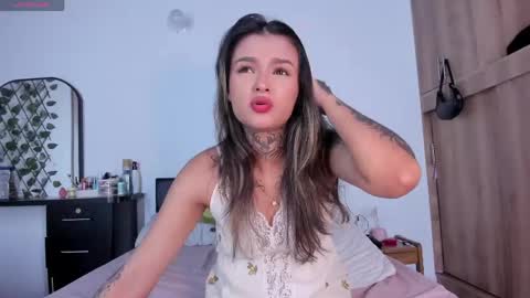 Snapshot of medussa13 chatting on 04-09-26, 12:10 medussa13 online show from 04-09-26, 12:10