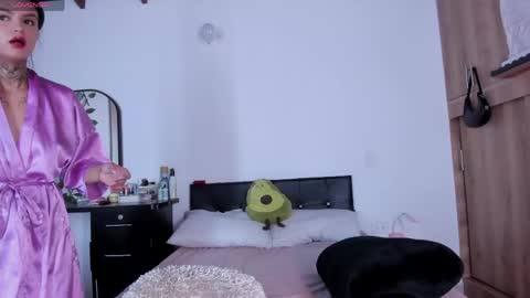 Snapshot of medussa13 chatting on 04-11-26, 12:09 medussa13 online show from 04-11-26, 12:09