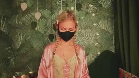 meeeewmeeeeow online show from 10-27-25, 09:30