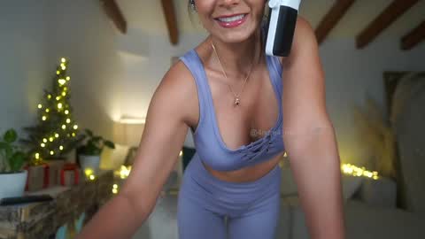 Andrea  online show from 12-08-24, 10:36