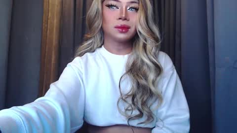 Snapshot of meetmehalfway888 chatting on 09-26-25, 01:26 GODDESS OF ALL GODDESSES online show from 09-26-25, 01:26